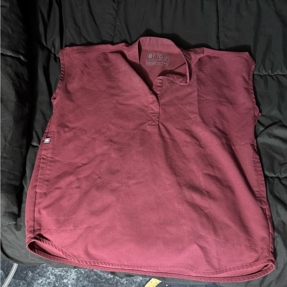 Figs Rafaela Scrub Blouse in Burgundy